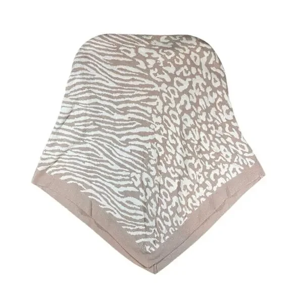 Barefoot Dreams Cozychic UltraLite Animal Print Poncho NWT - OS - Picture 4 of 4